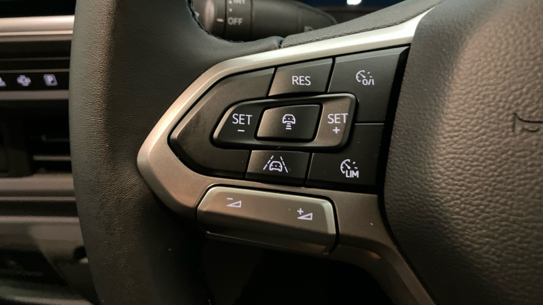 Volkswagen Transporter T32 Swb Electric 160kW 65kWh Commerce Pro Van Auto